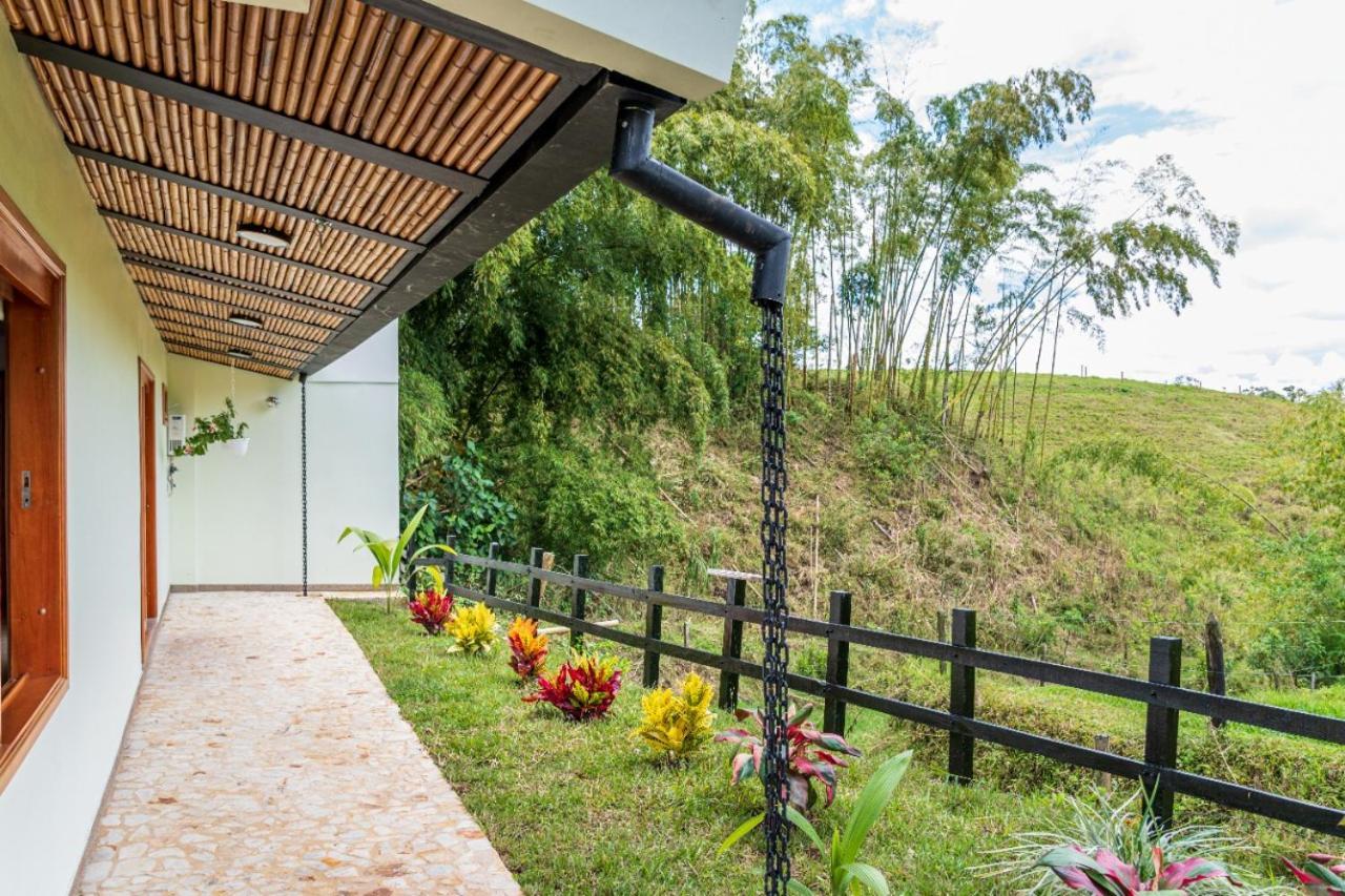 Agradable Cabana Cafetera Con Jacuzzi A 12 Min Del Centro De פריירה מראה חיצוני תמונה